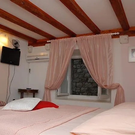 Vicelic Guest house